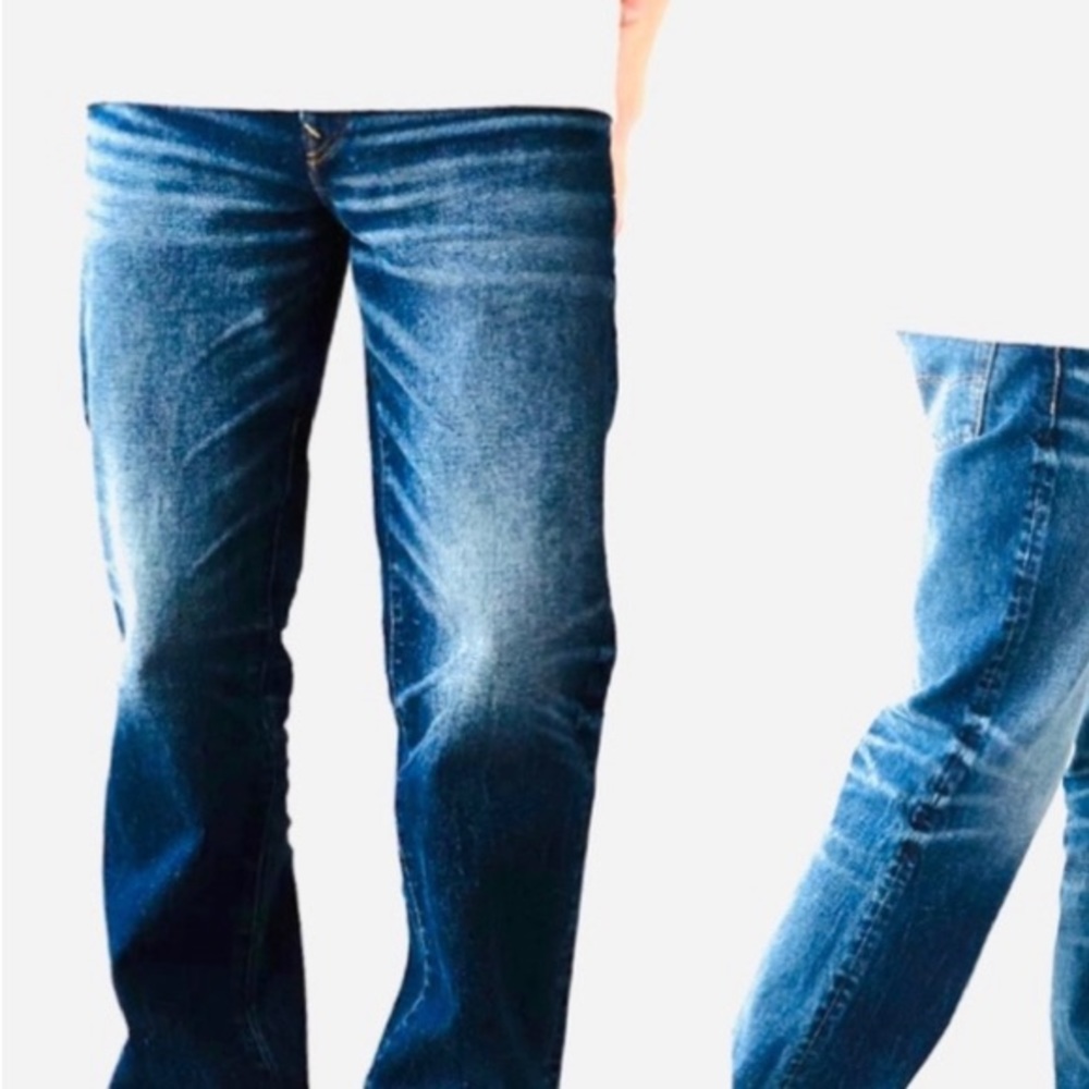 American Eagle Medium Wash Straight Leg Whiskered Supreme Flex Jeans 26”…